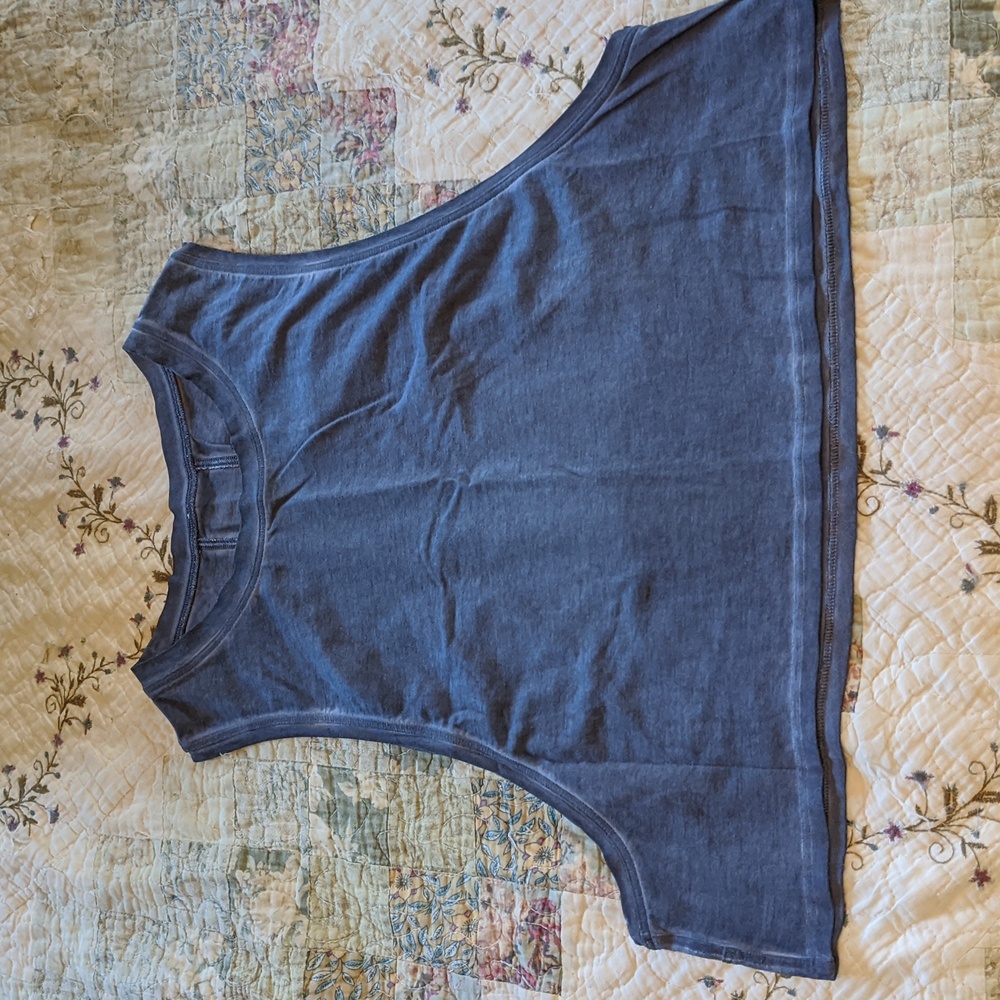 Lululemon crop top